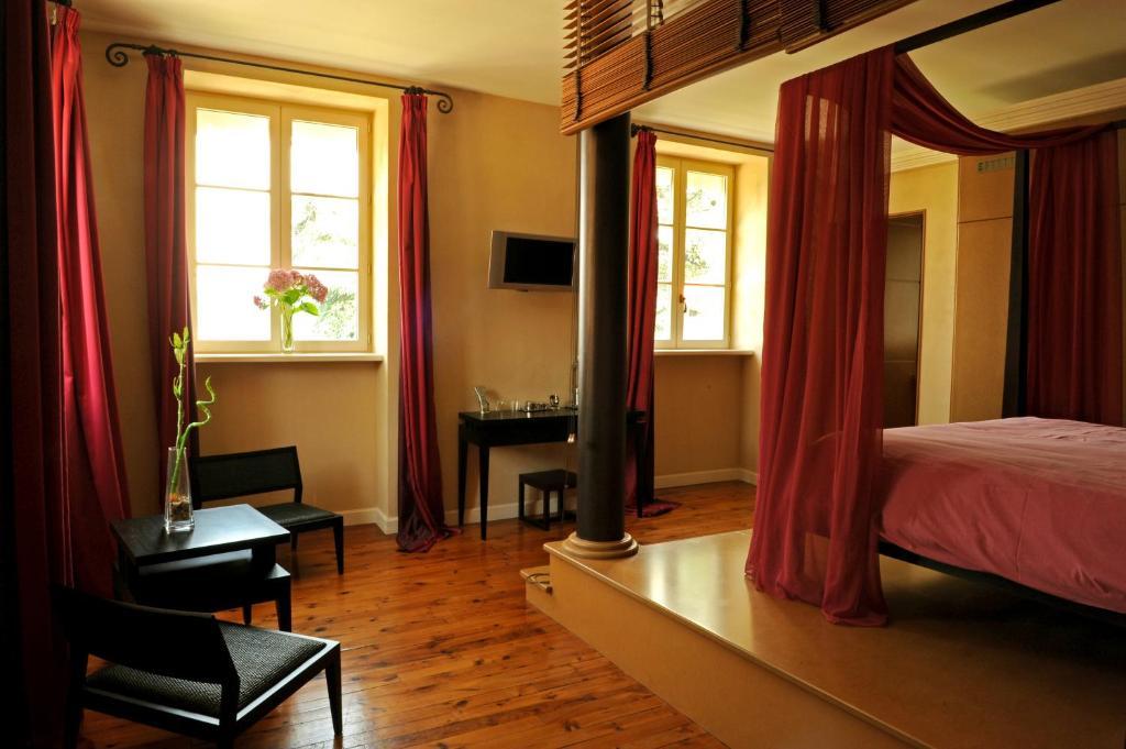 Bed and Breakfast Logis De Nantas à Saint-Jean-Bonnefonds Chambre photo